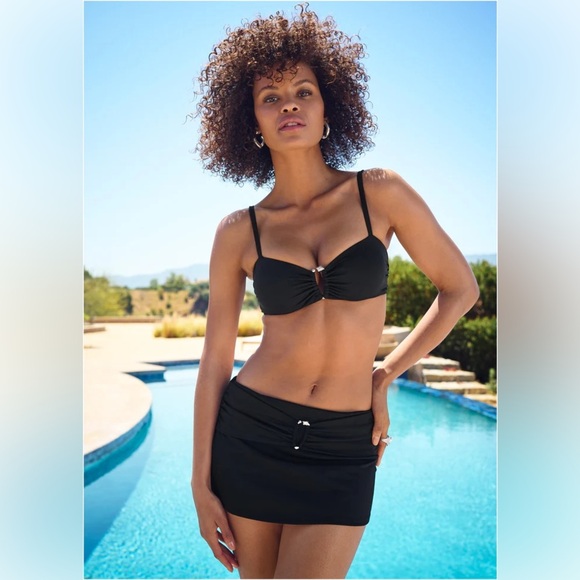 Venus Lascana Black Bikini Top with Gold Accent 38 C/D - Picture 1 of 11